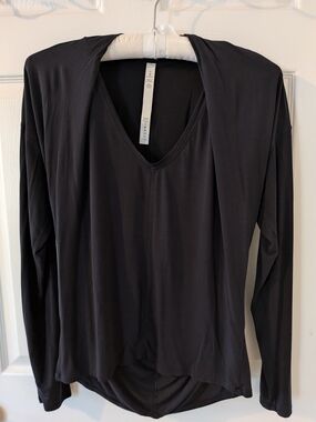 lululemon athletica Black Long-Sleeve V-Neck Top